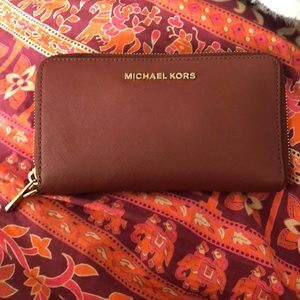 Michael Kors Wallet ~ burgundy